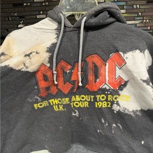 Women’s Crop Hoodie